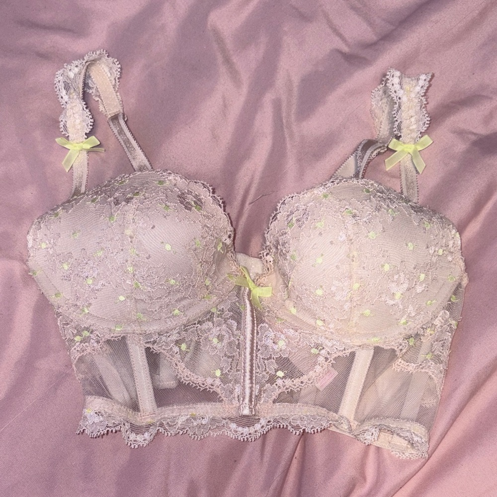 Vintage Victoria secret Lace Bustier Bra 💋